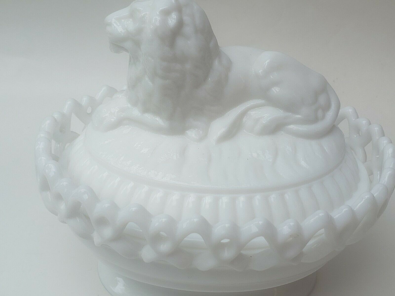 Imperial Glass Milkglass Lion On Nest Basket Patent 1889